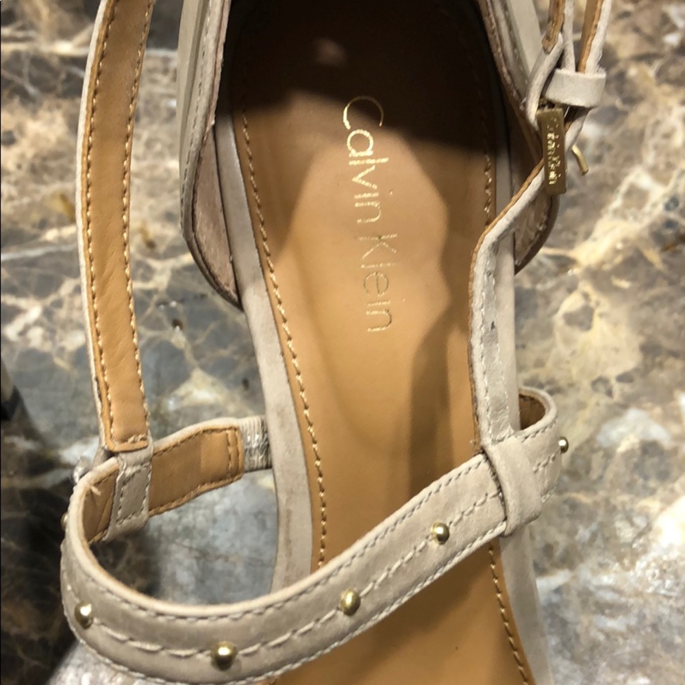 CalvinKlein heels 👠 - Picture 2 of 4